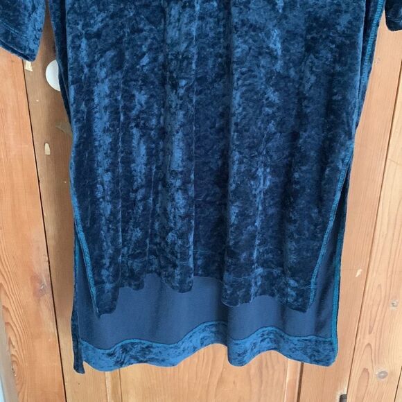 Free People blue/green crushed velvet long short sleeve tunic tee - Picture 6 of 8